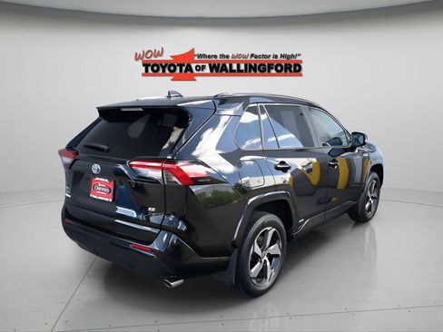 Certified 2022 Toyota RAV4 SE w/ Weather & Moonroof Package AWD/4WD image 11