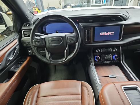 Used 2023 GMC Yukon XL Denali Ultimate w/ LPO, Floor Liner Package image 16