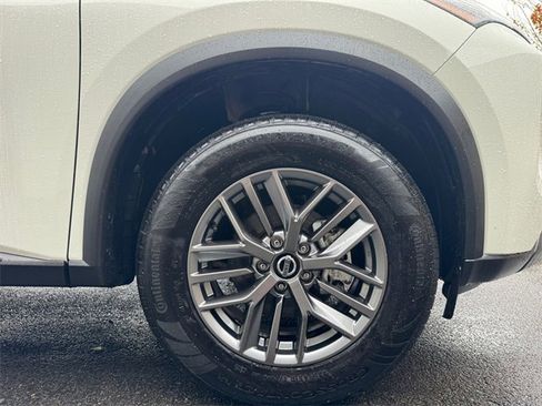 Used 2021 Nissan Rogue S image 16