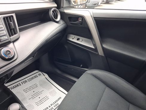 Used 2017 Toyota RAV4 LE w/ All Weather Liner Package AWD/4WD image 20