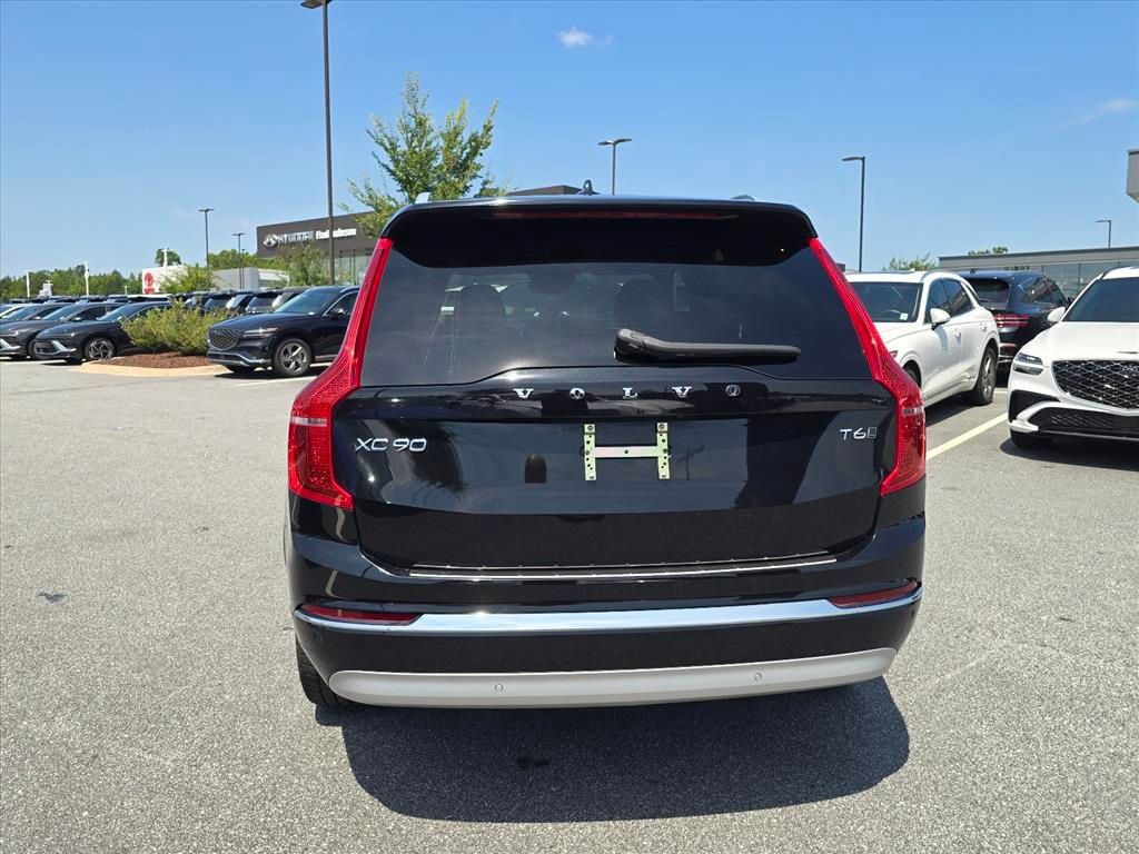 Used 2022 Volvo XC90 T6 Inscription w/ Lounge Package AWD/4WD image 4