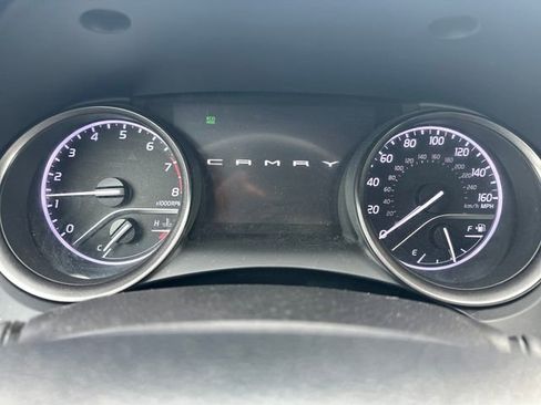 Used 2022 Toyota Camry SE image 14