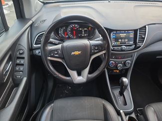 Used 2022 Chevrolet Trax LT w/ LT Convenience Package video 3