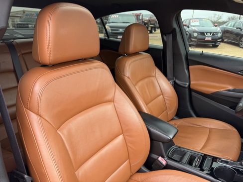Used 2017 Chevrolet Cruze Premier image 37