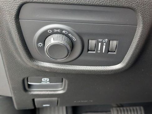 New 2026 Jeep Grand Cherokee Altitude RWD image 13