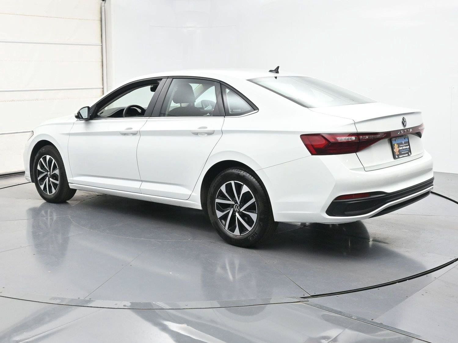 Used 2025 Volkswagen Jetta S FWD image 20