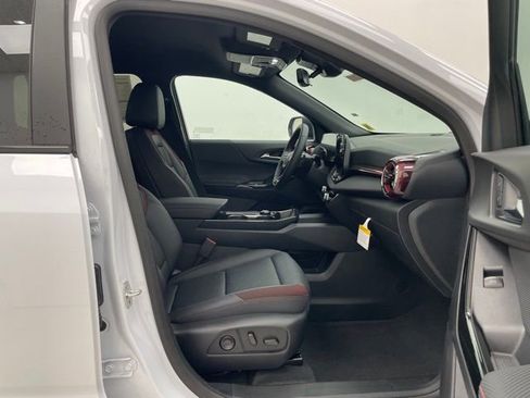 New 2026 Chevrolet Equinox RS w/ Convenience Package III AWD/4WD image 15