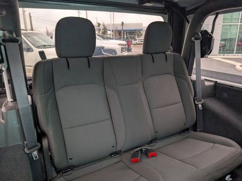 Used 2022 Jeep Wrangler Sport S image 13