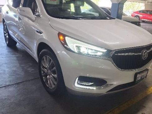 Used 2020 Buick Enclave Essence w/ Trailering Package, 5000 lbs. FWD image 2
