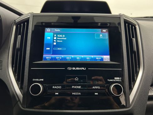 Used 2021 Subaru Crosstrek 2.0i AWD/4WD image 5