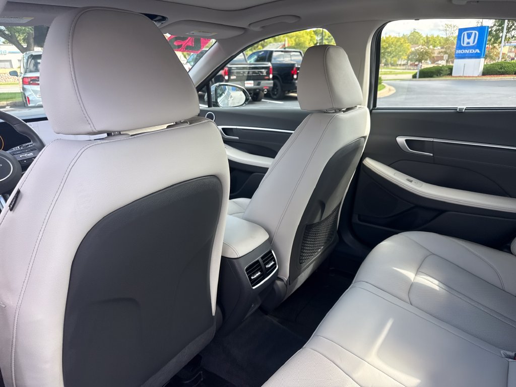 Certified 2025 Hyundai Sonata Limited FWD image 21