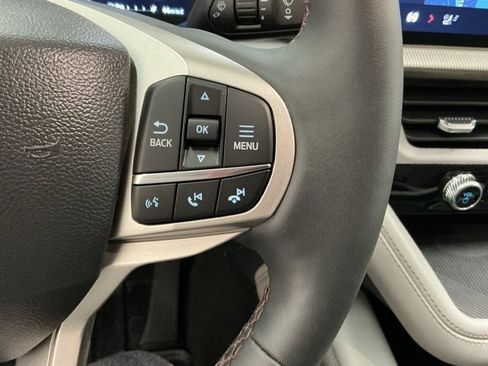 Used 2025 Ford Explorer Active w/ Active Comfort Package image 28