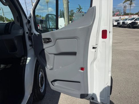 Used 2019 Ford Transit 250 138 RWD image 19