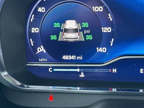 Used 2024 Chevrolet Tahoe LT image 31