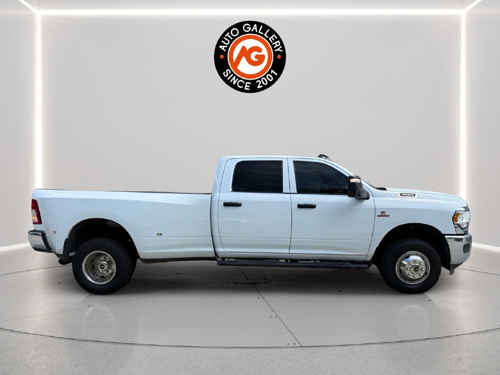 Used 2024 RAM 3500 Tradesman w/ Chrome Appearance Group AWD/4WD image 8