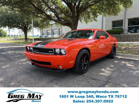 Used 2009 Dodge Challenger SRT8 w/ SRT Option Group II RWD image 3