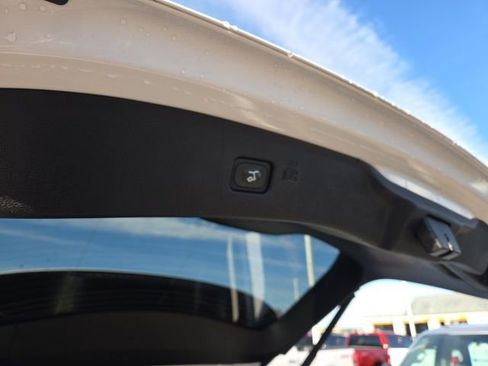 Used 2023 Ford Edge SEL w/ Convenience Package image 9