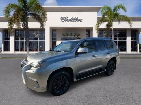 Used 2020 Lexus GX 460 Premium w/ Premium Package image 6