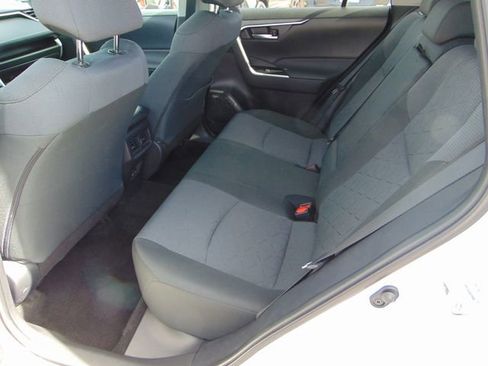 Used 2025 Toyota RAV4 XLE image 21