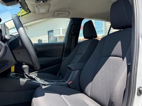 Used 2023 Toyota Corolla LE FWD image 11