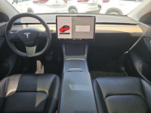 Used 2021 Tesla Model Y Long Range AWD/4WD image 11