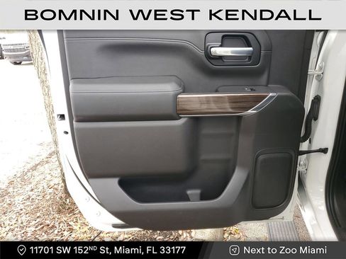 Used 2020 Chevrolet Silverado 1500 LT Trail Boss image 10