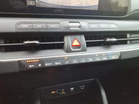 Used 2025 Kia K4 FWD image 16