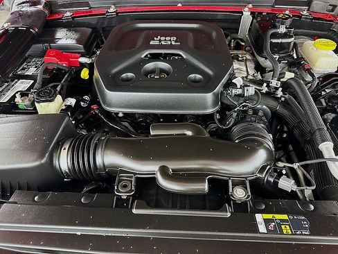 Used 2018 Jeep Wrangler Sport AWD/4WD image 27