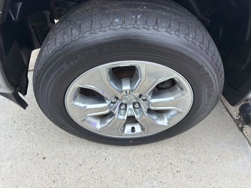 Used 2019 RAM 1500 Big Horn image 25