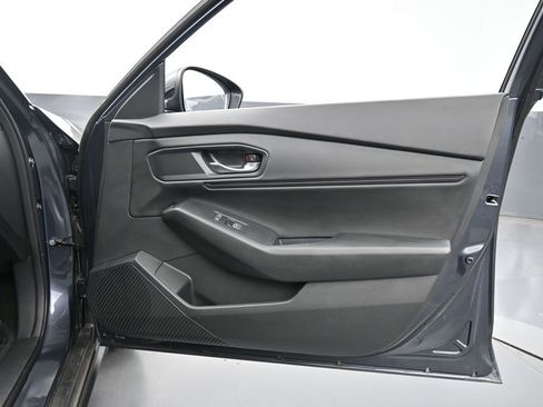 Used 2025 Honda Accord SE image 38