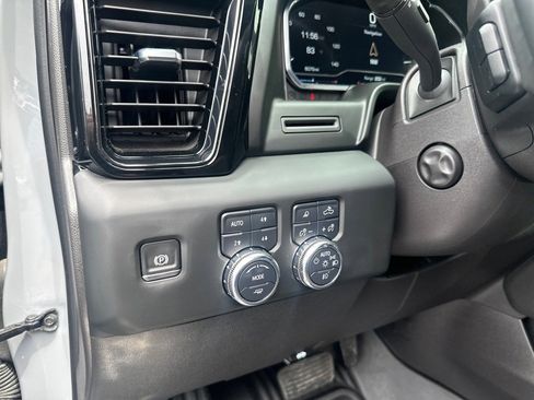 Used 2024 GMC Sierra 1500 AT4 image 7