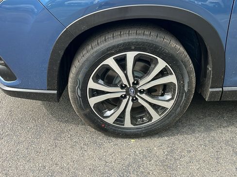 Certified 2023 Subaru Forester Limited AWD/4WD image 10