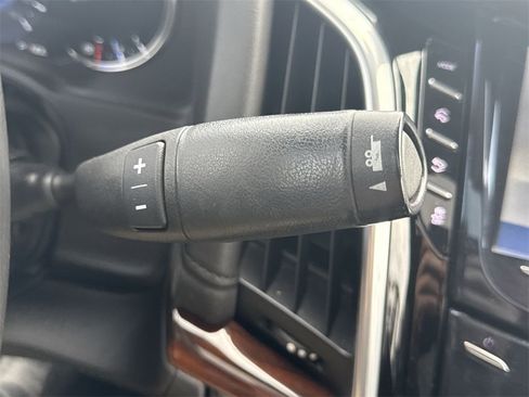 Certified 2020 Cadillac Escalade Luxury w/ Escalade Sport Edition image 15