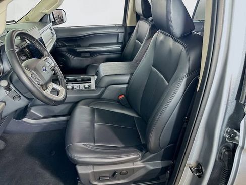 Certified 2024 Ford Expedition Max XLT image 17
