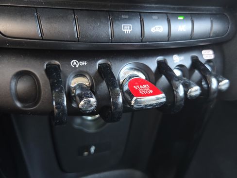 Used 2020 MINI Cooper S image 26