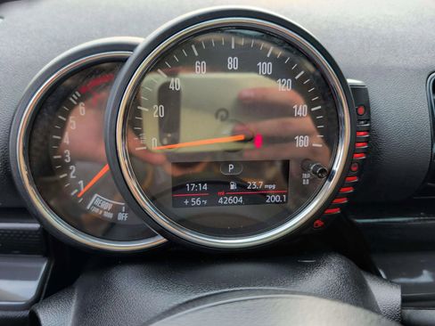 Used 2017 MINI Cooper Clubman S image 16