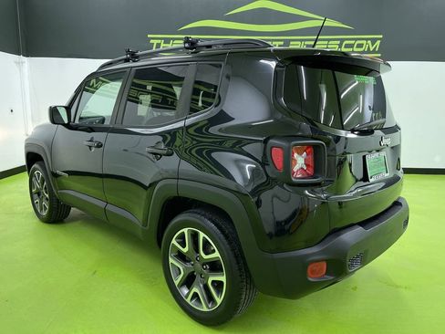 Used 2017 Jeep Renegade Latitude w/ Cold Weather Group image 7