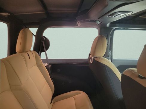 Used 2023 Jeep Wrangler Sport S image 11