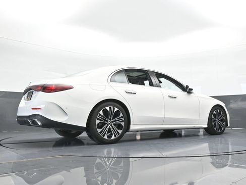 Used 2025 Mercedes-Benz E 350 Sedan image 64