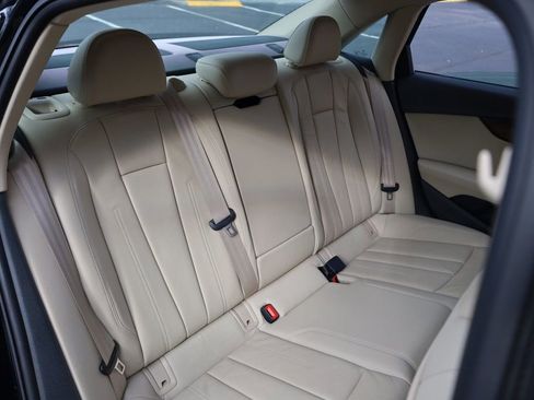 Used 2017 Audi A4 2.0T Premium image 22