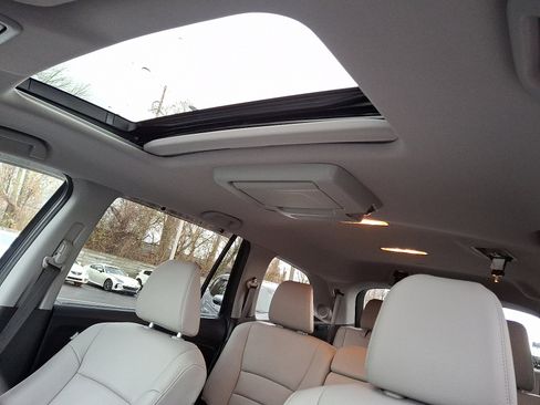Certified 2020 Honda Pilot Touring image 13