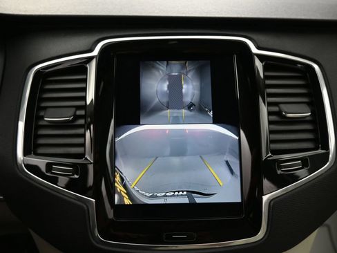 Used 2025 Volvo XC90 B5 Plus w/ Protection Package AWD/4WD image 11