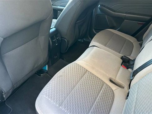 Used 2021 Ford Escape SE image 15