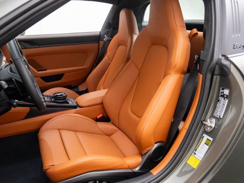 New 2026 Porsche 911 Targa 4 GTS image 5