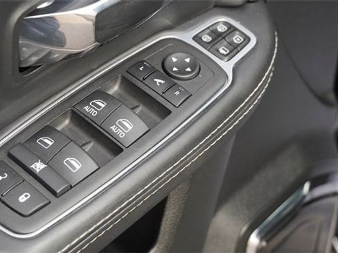 Used 2024 RAM 2500 Limited image 21