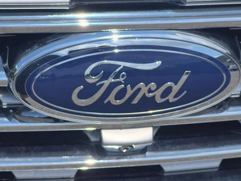 Used 2022 Ford Edge Titanium w/ Equipment Group 301A AWD/4WD image 7