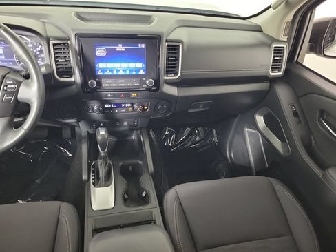 Used 2024 Nissan Frontier SV RWD image 17