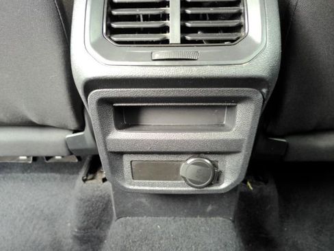 Used 2022 Volkswagen Tiguan S image 25