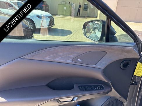 Used 2025 Lexus RX 350 FWD w/ Convenience Package image 17