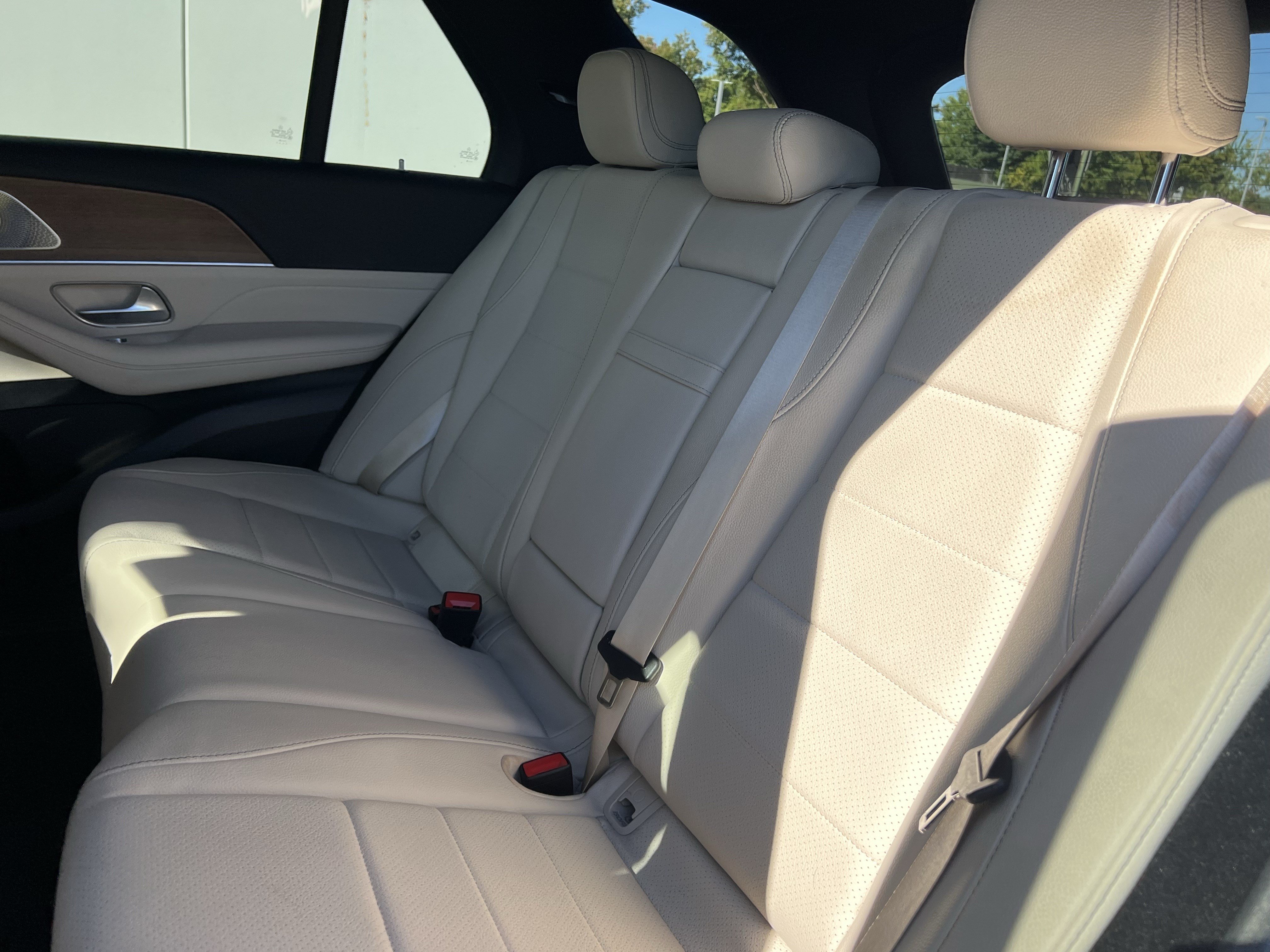 Used 2025 Mercedes-Benz GLE 450 4MATIC w/ AMG Line Exterior image 33